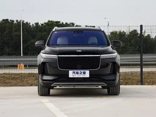 3吨的中大型suv理想one,油耗8.3升,养车没压力