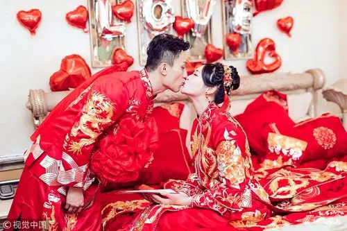 前女排国手惠若琪大婚郎平出席 元气女神身穿白纱现场与老公拥吻