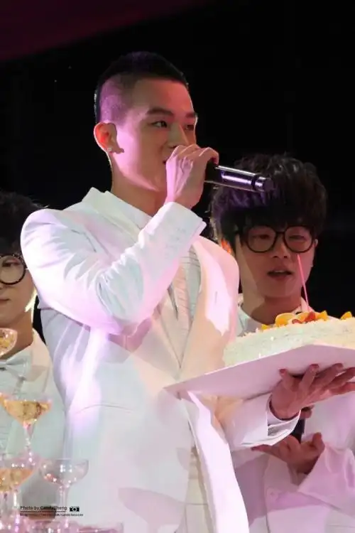 豪仔仔,最后的祝福--生日快乐!以后的每一年都会陪你一起!