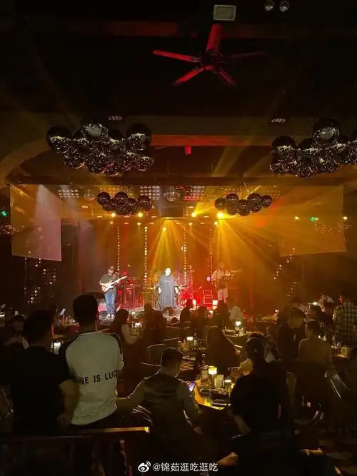 西安酒吧指南 想要买醉?带你玩转西安夜生活  第2张