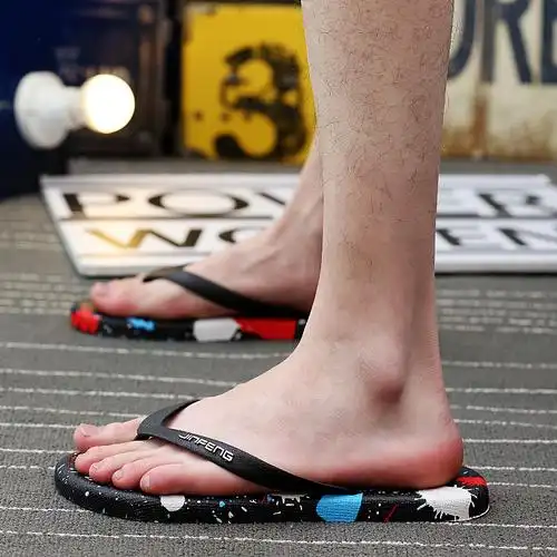 2020新款拖鞋男夏季新款男士人字拖韩版潮流防滑夹脚个性沙滩凉鞋