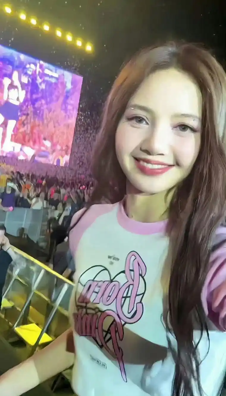 lisa登上2023年ins富豪榜!top100唯一kpop偶像,广告收费同步曝光