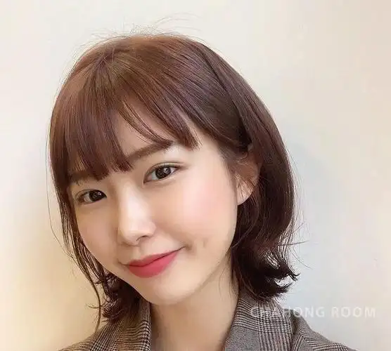 短中长发配氧气刘海,韩国网红们这样搭(圆脸发型图片女2020最新款中