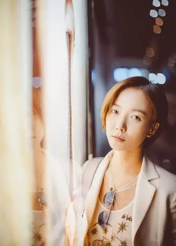 王珞丹时尚机场街拍图片