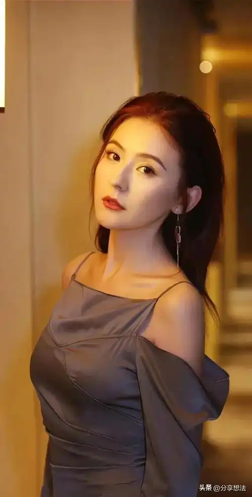 热依扎明星壁纸4