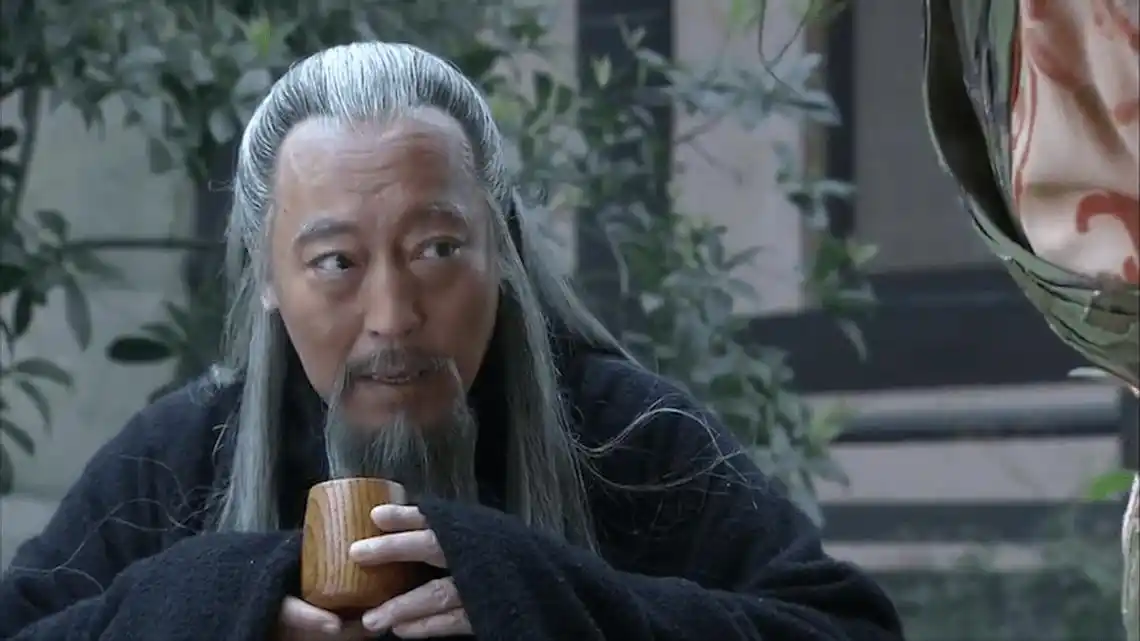 演员也是有很多版本的,今天我们就来说一说同样演"司马懿",把倪大红和