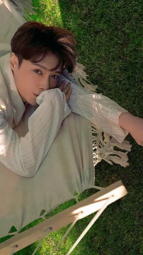 壁纸收藏3张艺兴gq六月刊