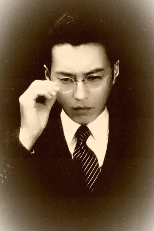 《伪装者》中的明楼原型——拥有五重身份的袁殊