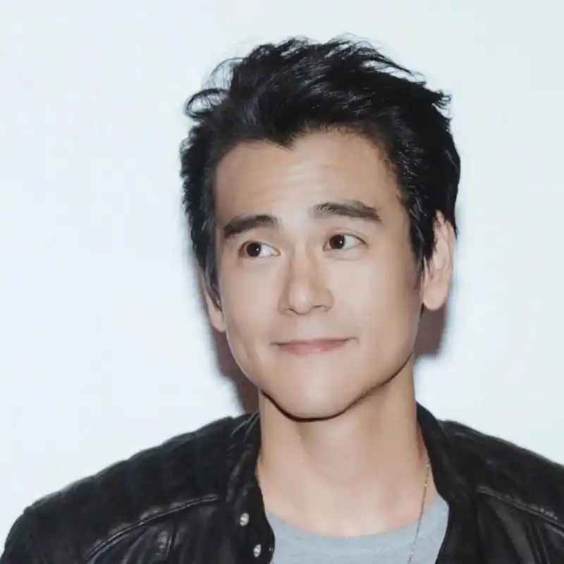 彭于晏头像 男生头像