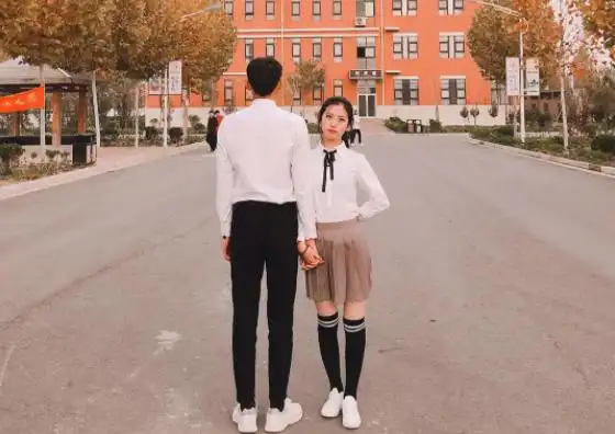 男生心中,他们的理想女友身高在165cm左右,很多南方女生听到后表示扎