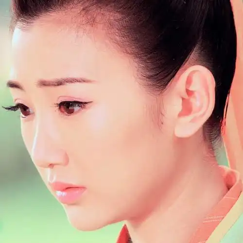 电视  2014-01-26 19:41 提问者采纳 应该是毛晓彤  在天涯明月刀中演