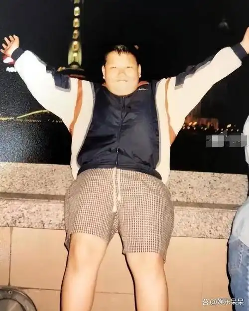 每位胖子都是潜力股:陈飞宇曾"胖成球",向佐旧照不敢