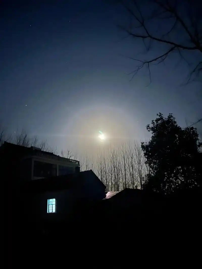 农村老家 vs农村夜晚 #手机拍月亮 - 抖音