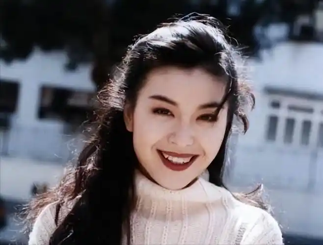 回顾演员伍咏薇:结婚13天丈夫去世,21岁成寡妇,如今她还好吗?