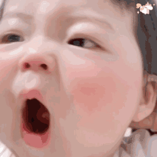 分分钟让人想生考一个小女孩子养起来,而且这组表情包在时下是很火的