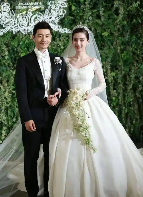 蔡徐坤与大自己10岁的杨颖跳舞上热搜,杨颖婚姻究竟有没有问题?