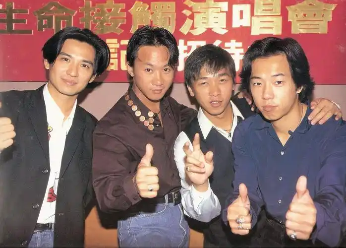 如何评价beyond91年黄家驹红馆生命接触演唱会