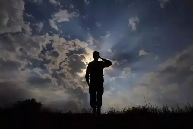 "高颜值"军营剪影,锁定你的目光!