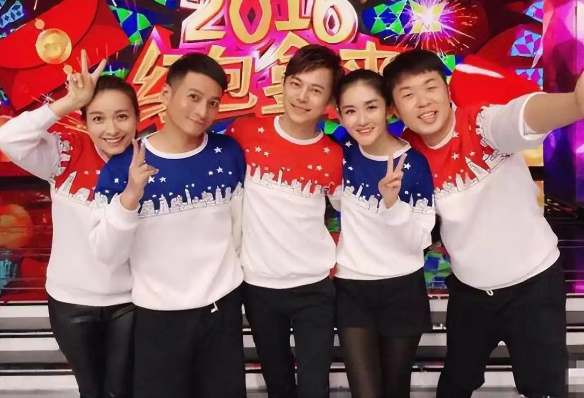 但在2021年,为了为观众呈现更好的节目,《快乐大本营》正式停更,划下