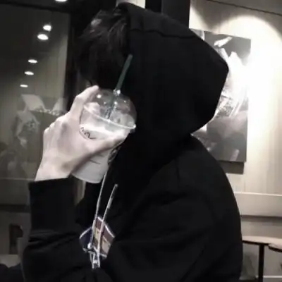 费熠:真人遮脸帅气清新男生头像