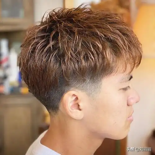 男生最流行的发型2020最火最流行男发24款