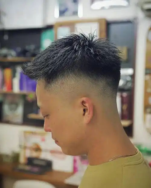 最帅气的4种男士发型,时尚有型不落伍,你最喜欢哪一种|短发|露额|飞机