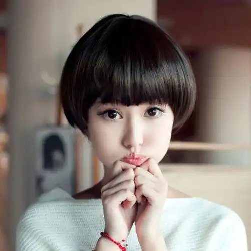 蘑菇头短发发型图片 清爽可爱减龄必备