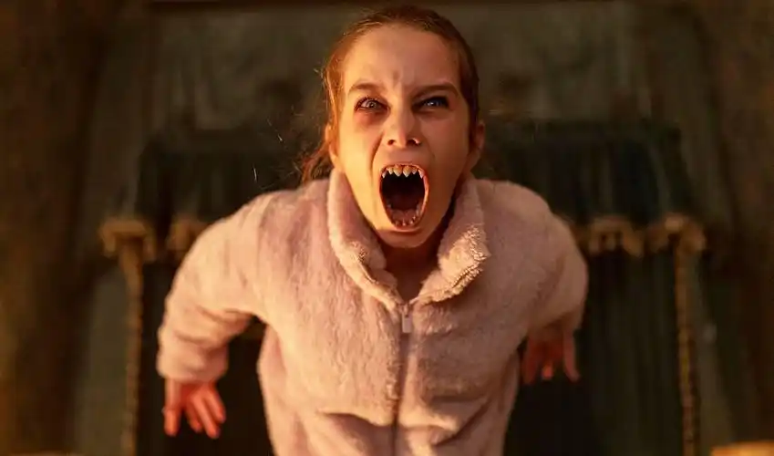 8岁小女孩,竟然是活了几百年的吸血鬼,惊悚片《噬血芭蕾》