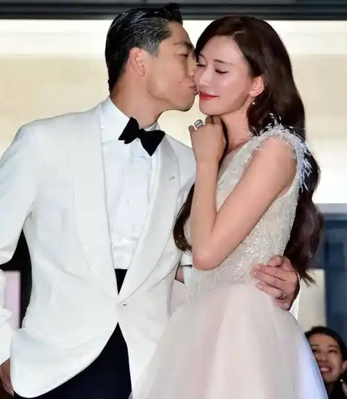 林志玲:向日本人求婚,47岁高龄产子,终为选择付出了代价_黑泽_akira