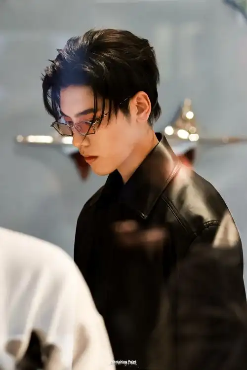 王子异[超话]##王子异电影拯救嫌疑人##王子异入选2023星辰大海