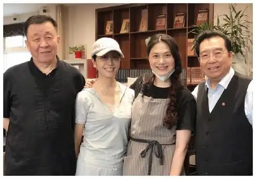 62岁"枣花"吴玉华晒近照,曾与郭凯敏演夫妻,前夫是导演汪俊