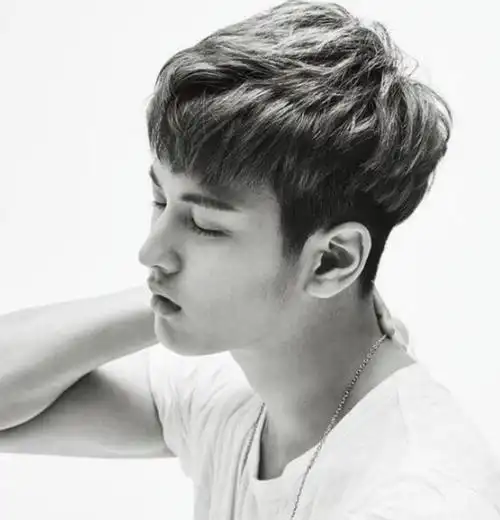 4款侧面很帅气的男生发型时尚魅力显年轻值得剪