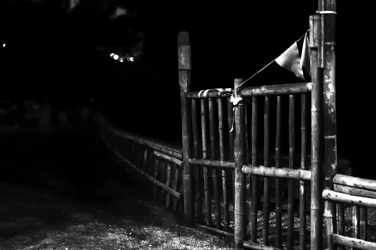 阴间摄影师.#醒图 #阴间摄影师 夜晚恐怖氛围拉满 出来的时 - 抖音