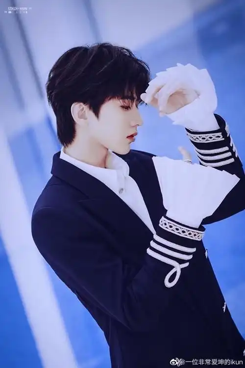 第一世界:高冷教授蔡徐坤(二十二)