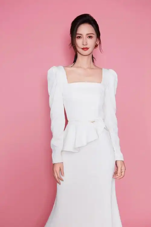 《泡芙小姐》中充满冒险精神的泡芙,她就是演技在线的女演员@张歆艺!