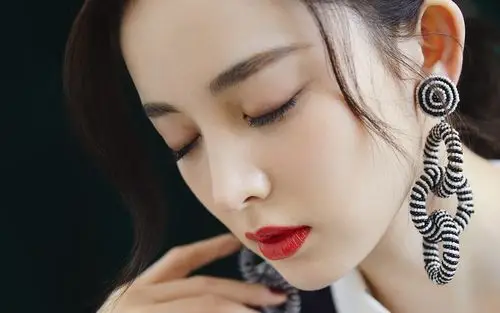 娜扎性感甜美写真桌面壁纸-大陆明星-手机壁纸下载-美桌网