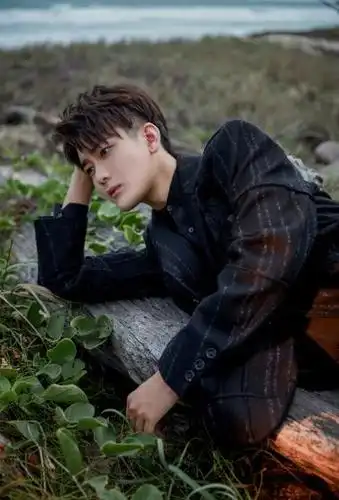 熊梓淇黑白写真图片36