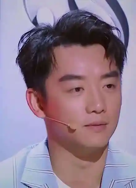 速看综艺  :《跨界歌王》郑恺变红娘催婚