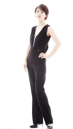 童蕾:简简单单的装扮,尽显女性大气之美!