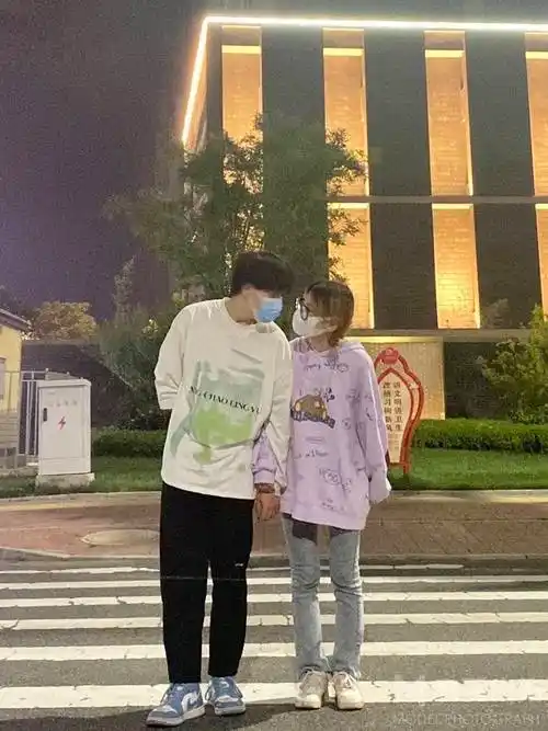 接寄拍男盆友身高178体重130本人身高160体重92各种类型寄拍都露脸不