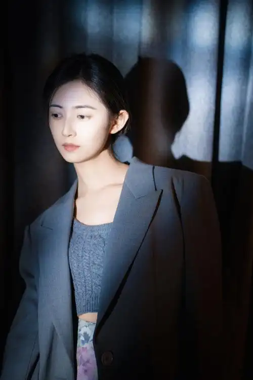 陈钰琪超话今天是有西装短裙版@陈钰琪yukee的一天#今天梦里见