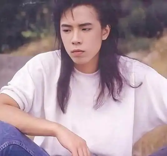 放几张黄贯中年轻时长发的照片嘿嘿0000