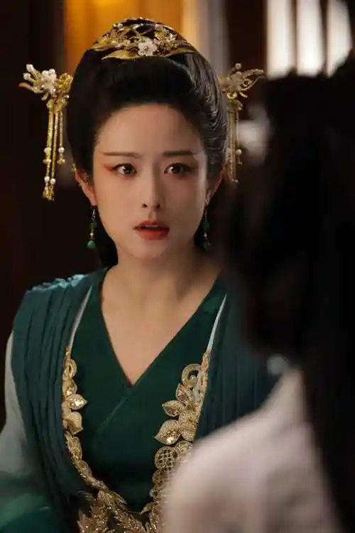 由于海林,钟静编剧,钟青执导,鞠婧祎,刘学义,徐百慧等主演的古装爱情