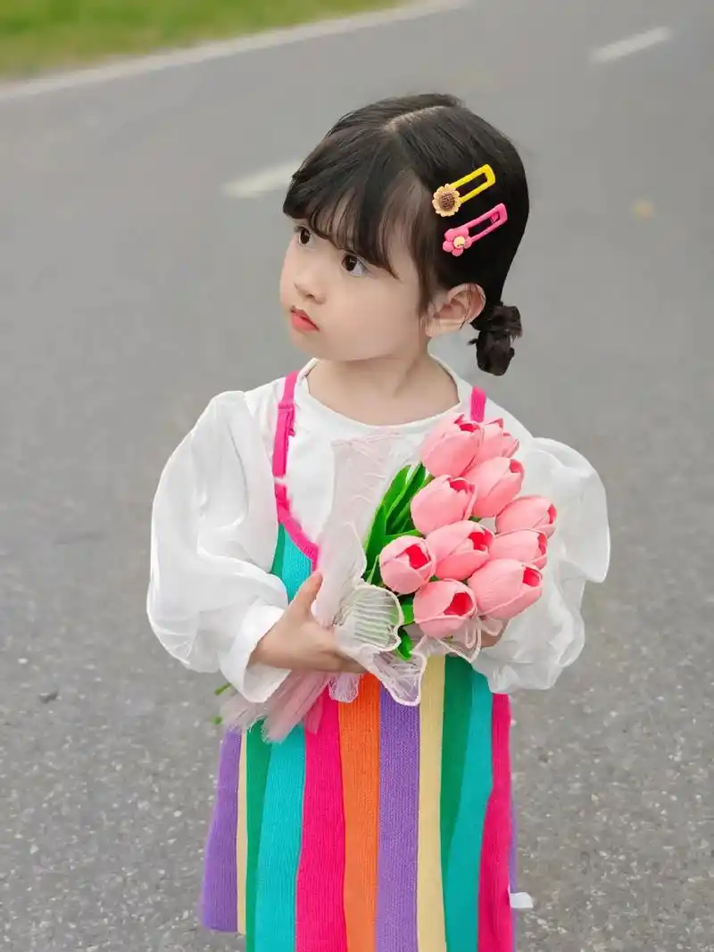 分享3套春天的小裙子~属于小女孩的浪漫.