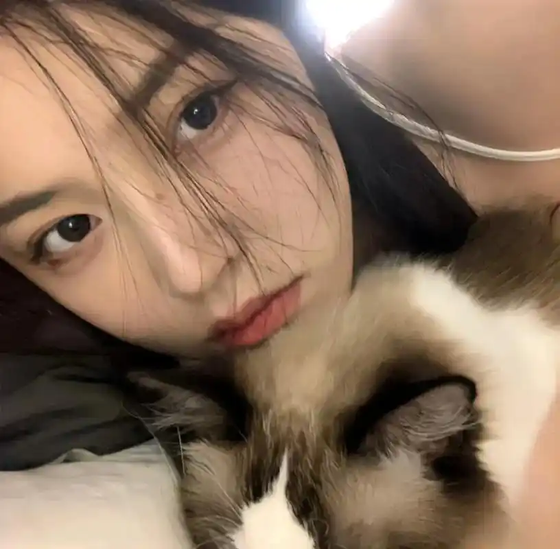 女孩子的专属头像 快让你的饭搭子女孩来一起用上吧#女生头像  - 抖音