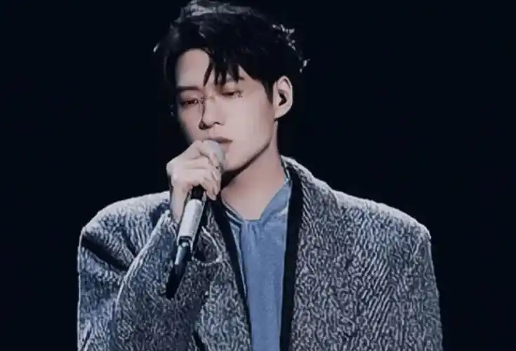 秦岚的快乐终于懂了魏大勋接住了泼天的富贵半年大爆了两次