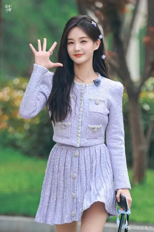 李一桐昨天御姐今天甜妹