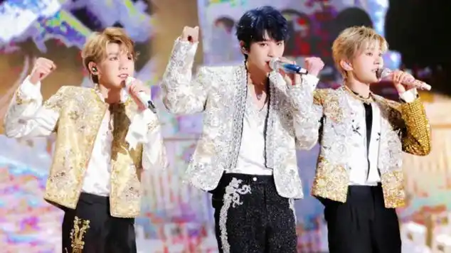 tfboys十年之约演唱会,带动热搜爆7个全站讨论1.