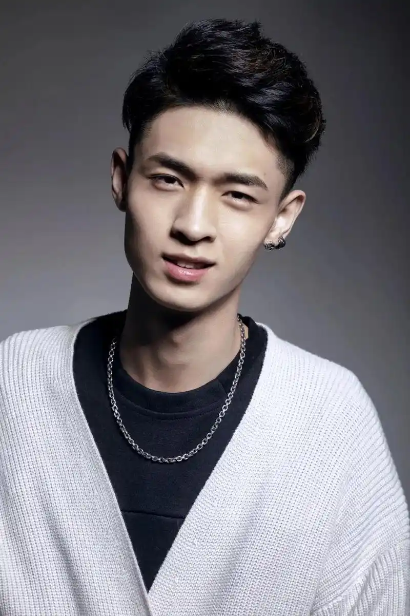 【写真】来自#秦霄贤 20190428秒删的微博98#质感大 - 抖音