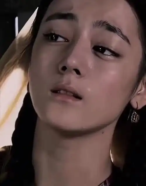 迪丽热巴她怎么可以不化妆也这么好看